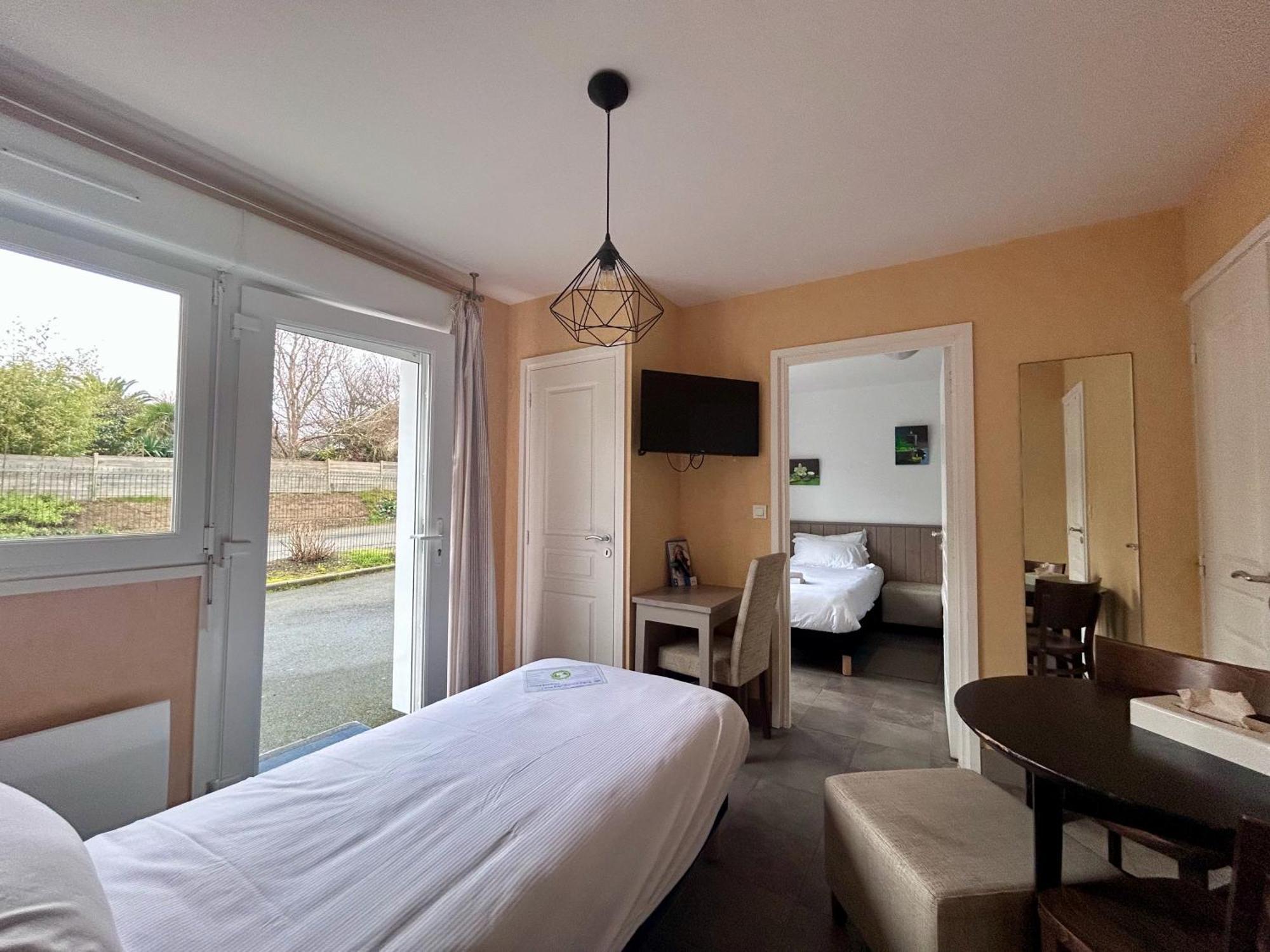 Brit Hotel Lannion-Perros Guirec Exterior foto